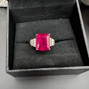 Elegant Silver and Red Gemstone Ring